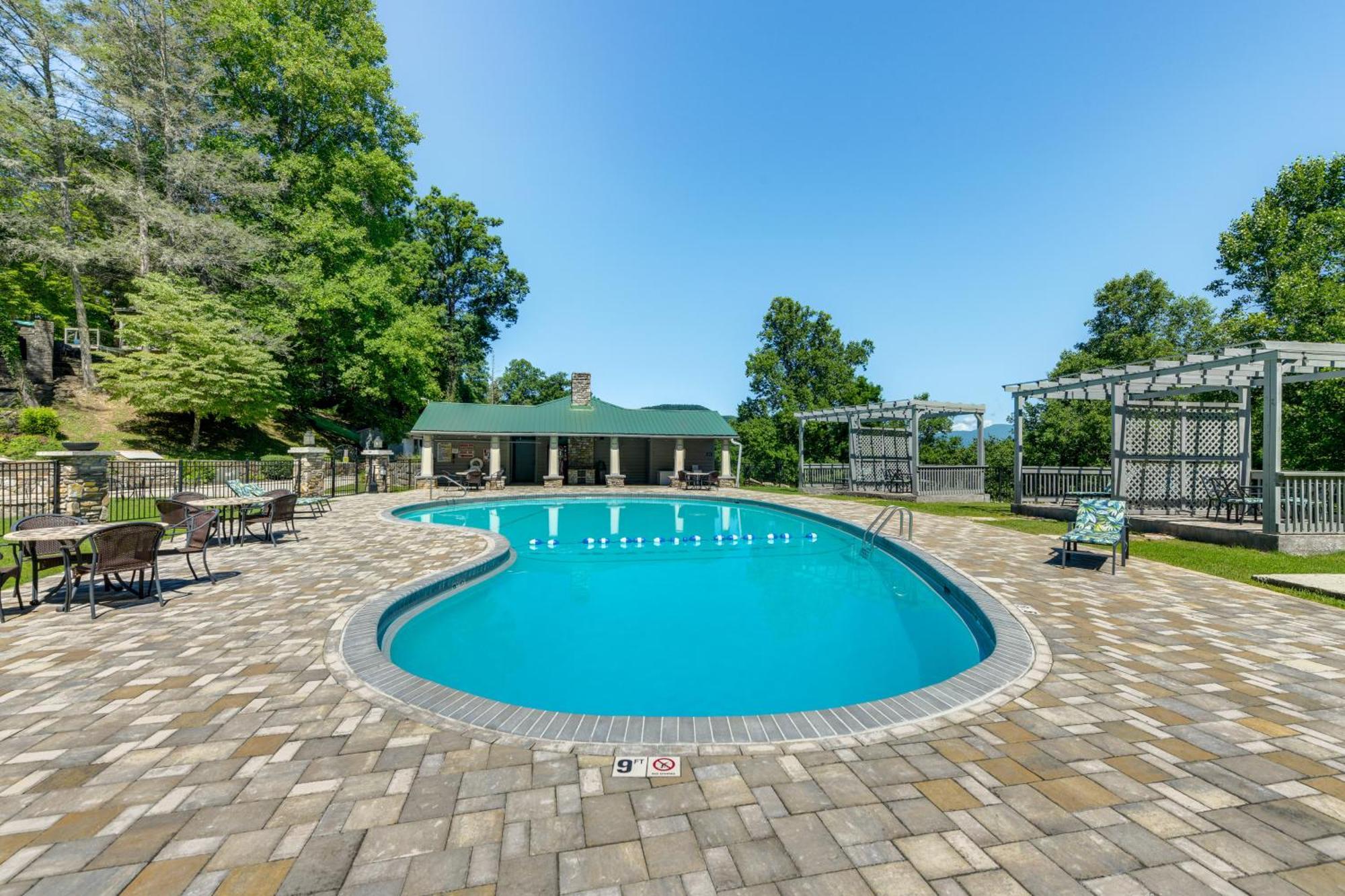 Bryson City Vacation Rental With Pool And Hot Tub! Exterior photo